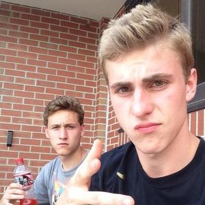 Meet your Posher, Zachary