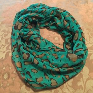 Lightweight Infinity Scarf