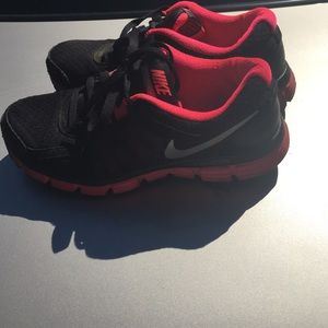 Nike dual fusionst2 running shoes
