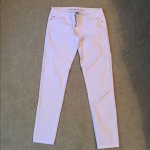 Celebrity pink skinny white Jean