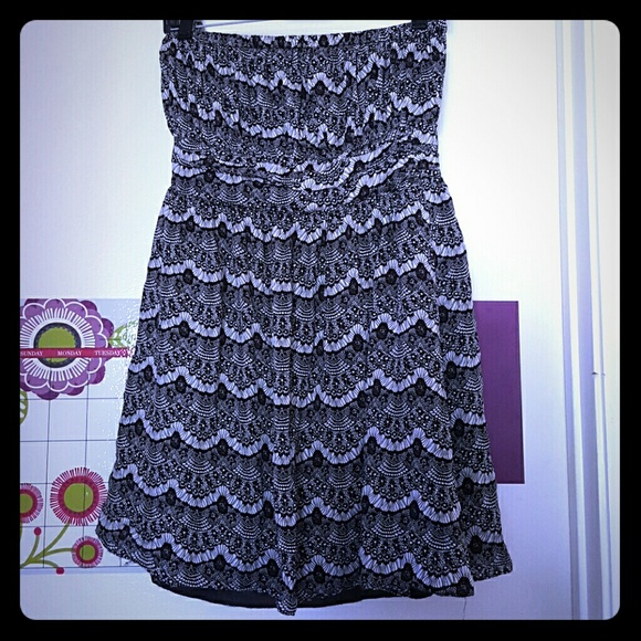 Cute strapless dress