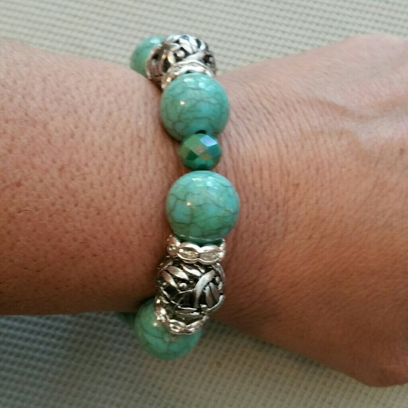 Chunky Turquoise bracelet - Picture 2 of 2