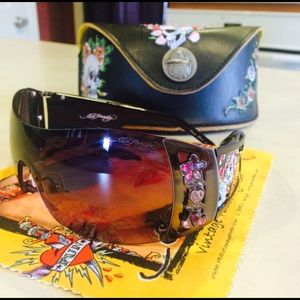 Ed Hardy women's sunglasses Reserved