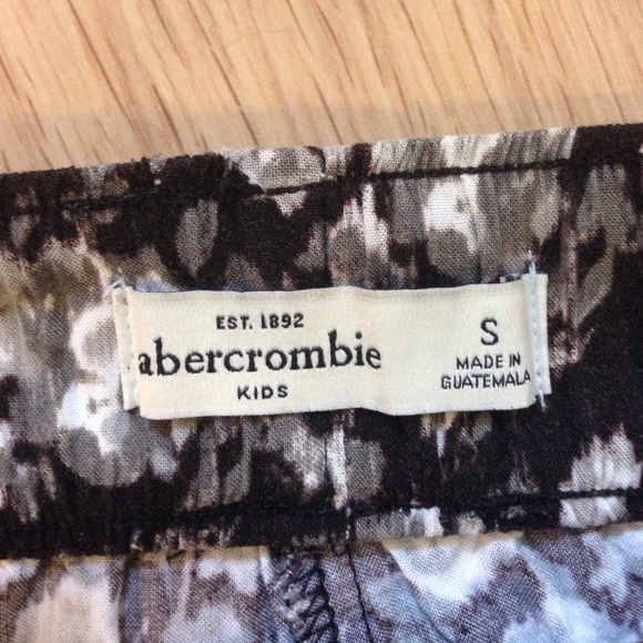 Abercrombie Kids Floral Wide Leg Pants - Picture 2 of 3