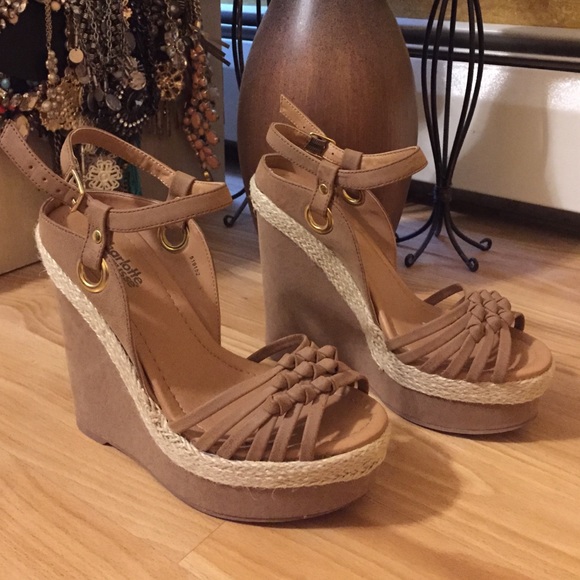Tan sandal wedges with gold & burlap roped accents