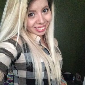 Meet your Posher, Evelyn