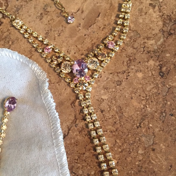 Flawless & unique CACHE jewelry set - Picture 2 of 4