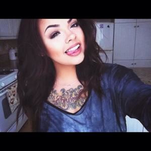 Meet your Posher, Angie