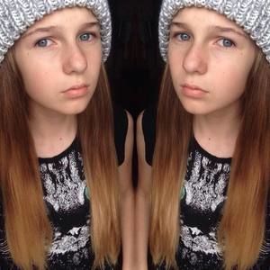 Meet your Posher, Eva