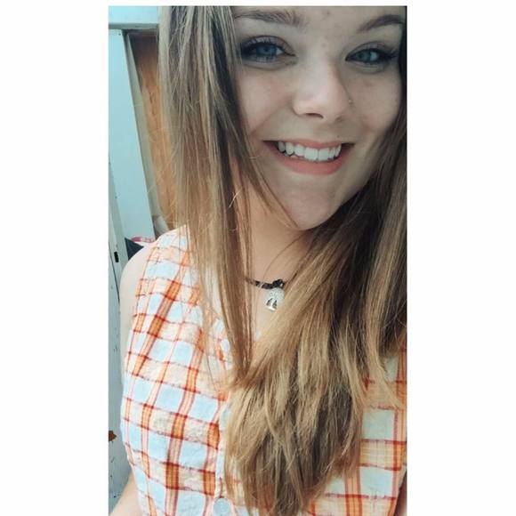 Meet your Posher, Kylee - Picture 1 of 1