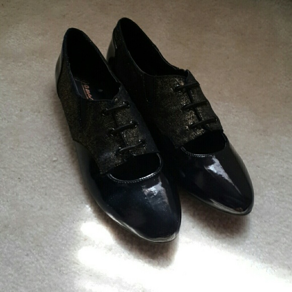 Shoes - Picture 2 of 2