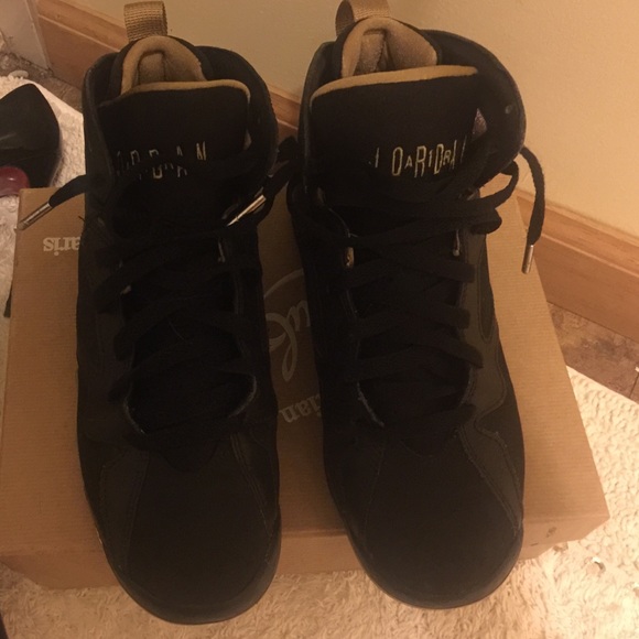 Air Jordan retro "golden moments package"