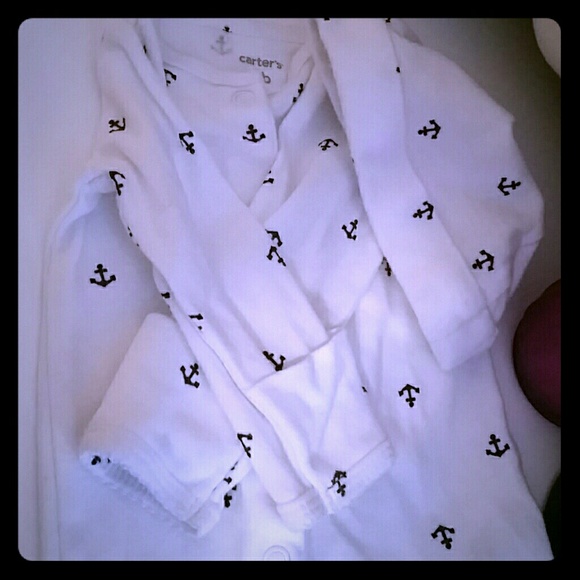 NWOT Carter's one piece  outfit with matching hat