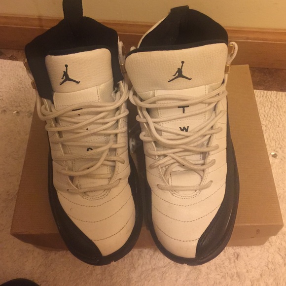 Air Jordan 12 retro "taxi 2013 release"