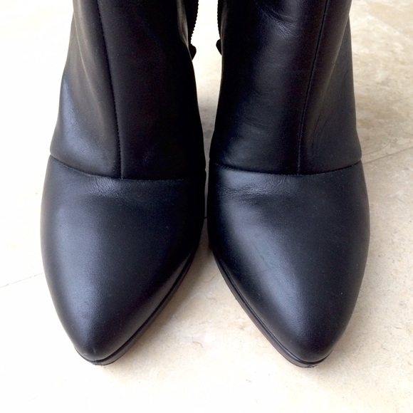 Vince Luisa Bootie - Black - Picture 3 of 4
