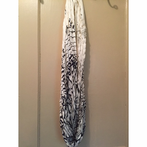 Maurices Accessories - Black and white infinity scarf! 💕