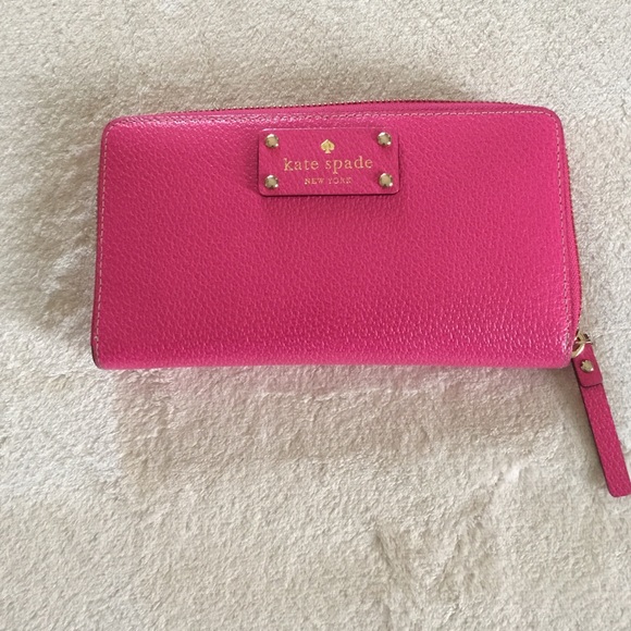 Kate Spade Wellesley wallet