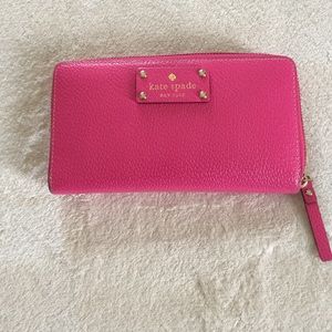 Kate Spade Wellesley wallet