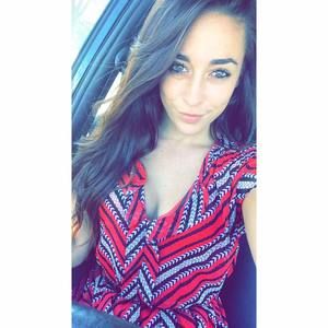 Meet your Posher, Olivia