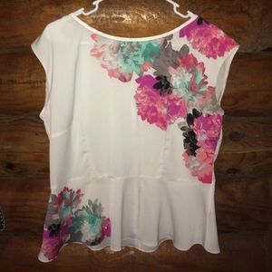 Worthington Short Sleeved Floral Blouse