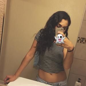 Meet your Posher, Danielle