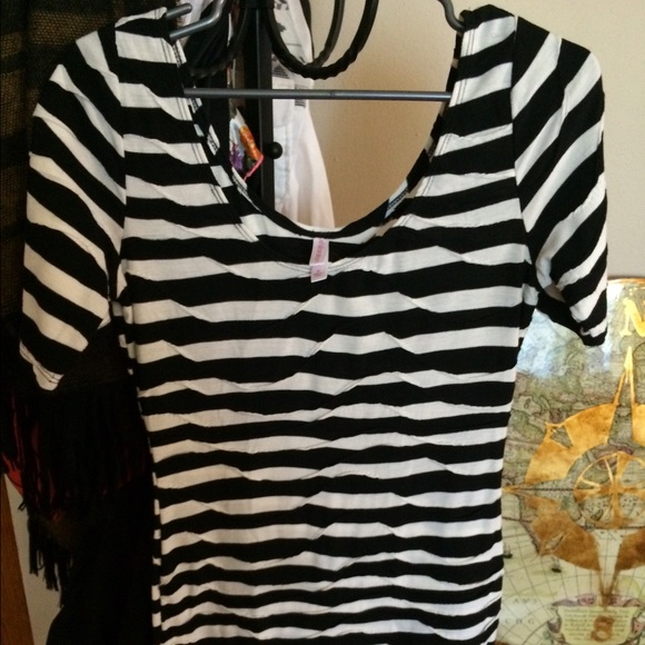 Black/white striped texture dress!