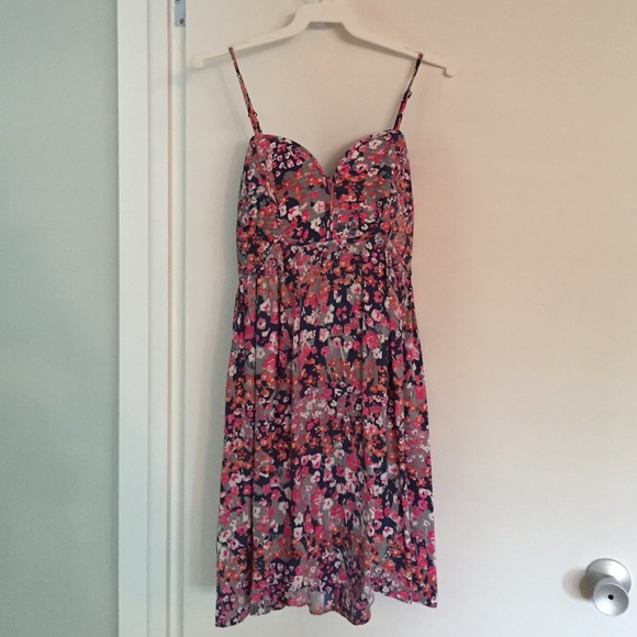 Adorable floral Parker dress. Never worn!
