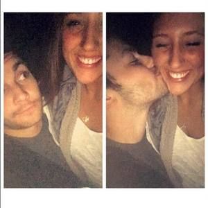 Meet your Posher, Ari