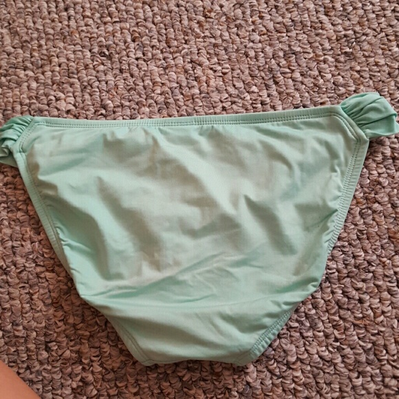 Swim bottoms - Picture 3 of 3