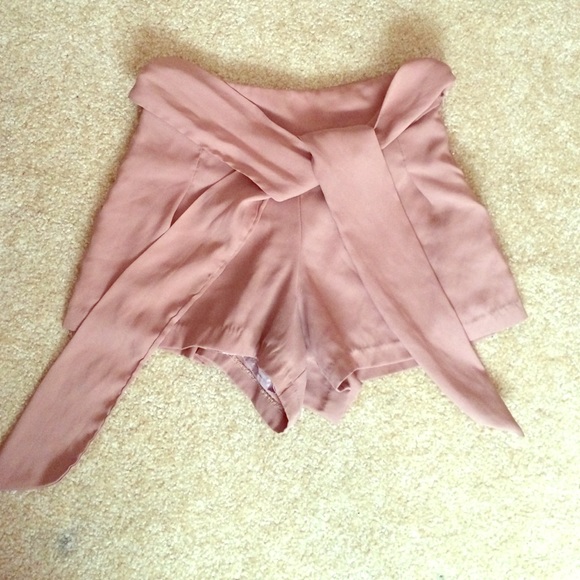 Size Small, beige, high wasted, bow tie shorts