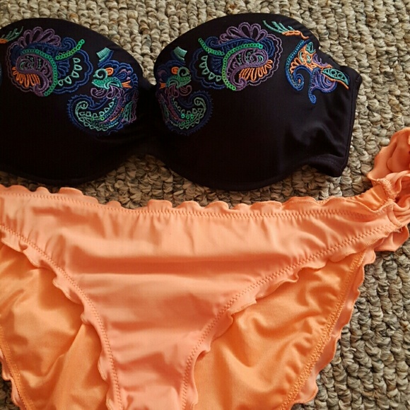 Victoria Secret Swim Suit Bottoms - Picture 4 of 4