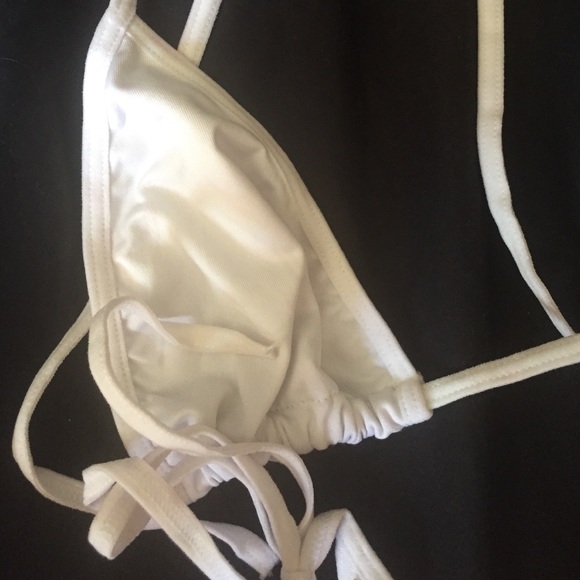 Bikini - Picture 3 of 4