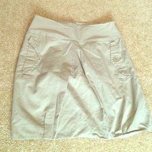 High wasted, beige skirt