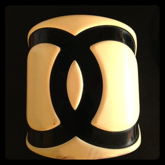 Chanel Resin Cuff c2004