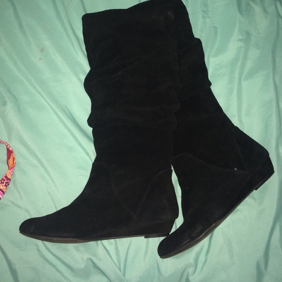Gianni Bini Suede Boots