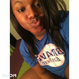 Meet your Posher, Samiah