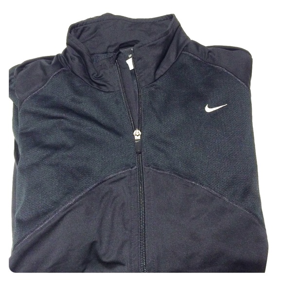 🎉🎉SOLD🎉🎉Women's Nike Dri-Fit black jacket