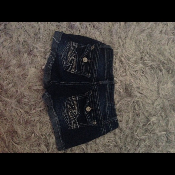 🔴Shorts - Picture 2 of 3