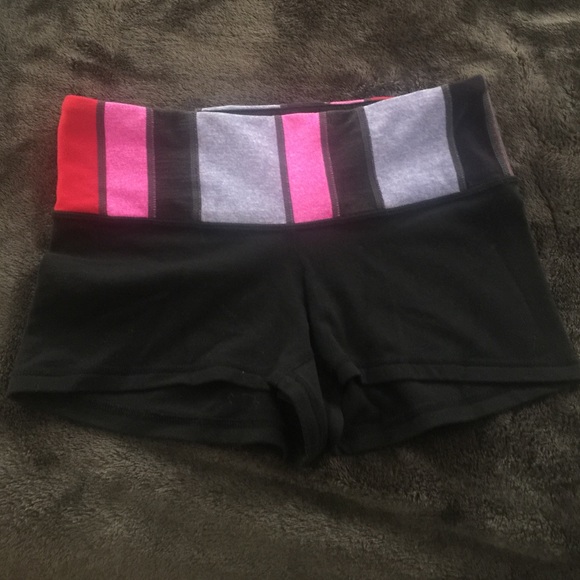 🔹Lululemon boogie shorts🔹