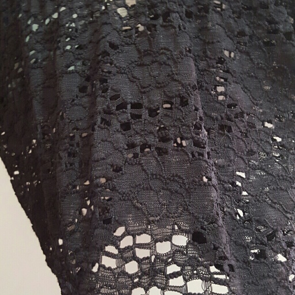 Crop Top - Picture 2 of 3