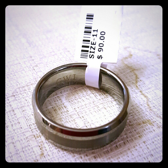 Men's ring