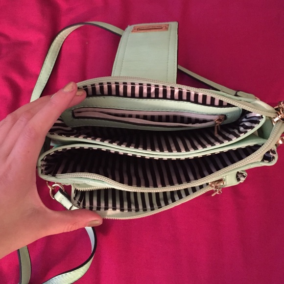 Mint and gold satchel - Picture 2 of 3