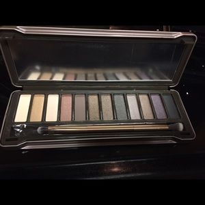 Naked 2 palette. New