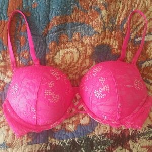 HOT PINK// VS BOMBSHELL