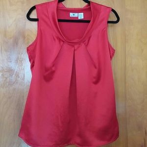Sleeveless blouse