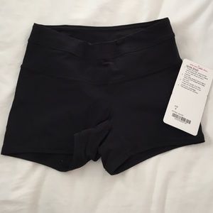NWT Lululemon Ignite Short size 4