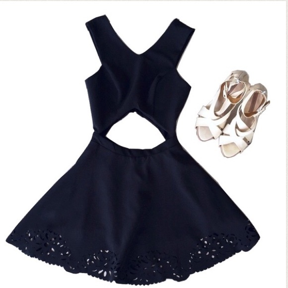 🎉Sold In Bundle🎉 Little Black Cut Out Dress - Picture 4 of 4