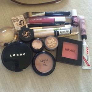 Large makeup bundle lot!