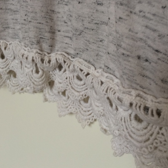 Grey crop flow tank top - Picture 2 of 4