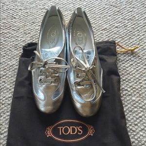 Tods Sneakers Gold and Silver size 6.5